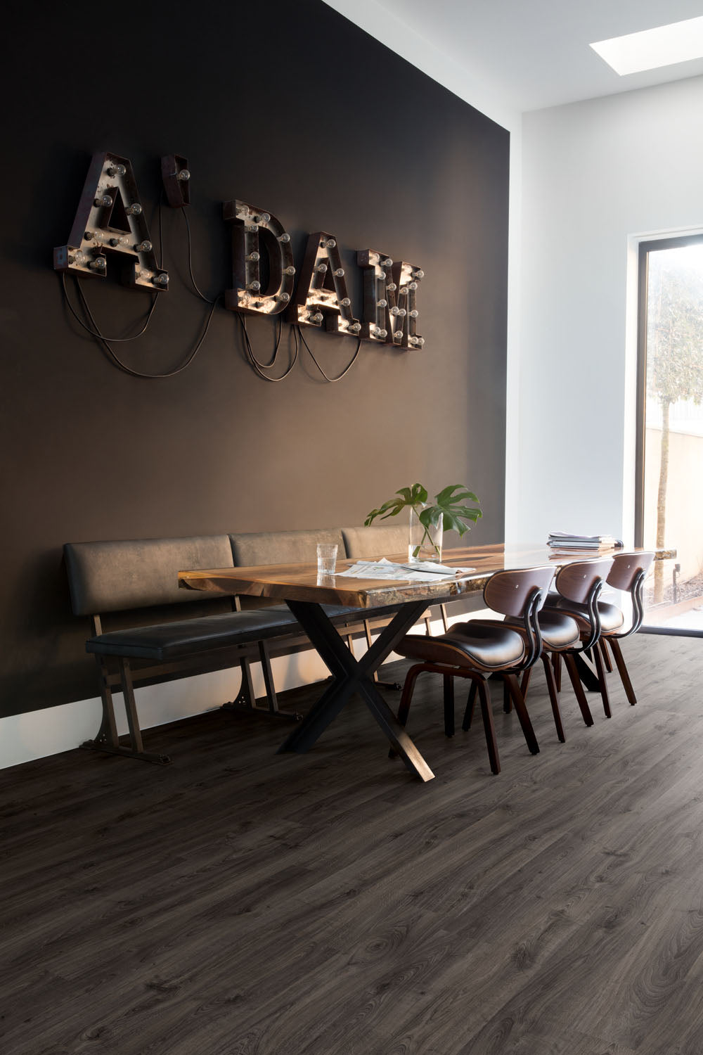 Newcastle Oak Dark - Quickstep - Image 2